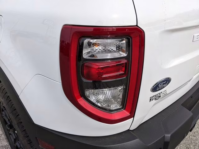 2025 Oxford White Ford Bronco Sport Badlands 4X4 SUV