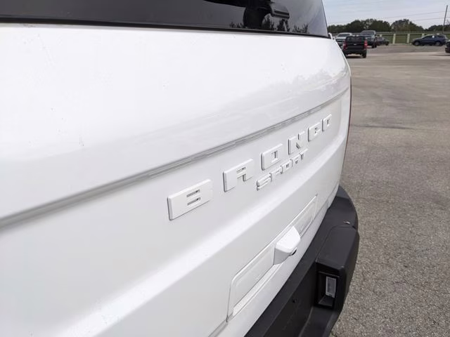 2025 Oxford White Ford Bronco Sport Badlands 4X4 SUV