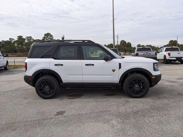 2025 Oxford White Ford Bronco Sport Badlands 4X4 SUV