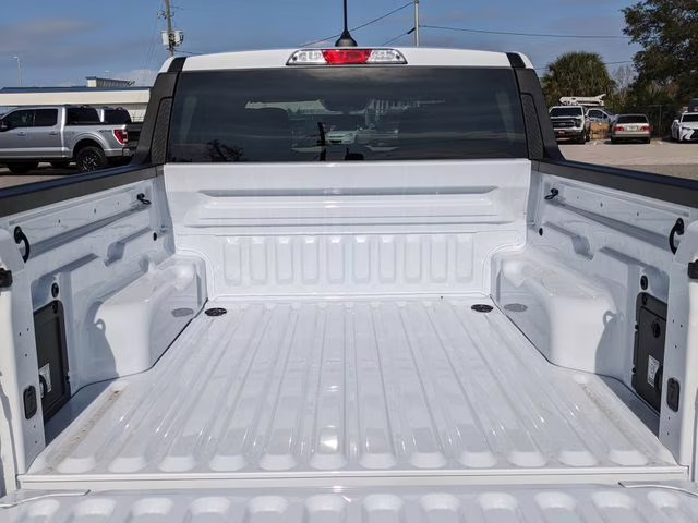 2026 Oxford White Ford Maverick XLT FWD Truck