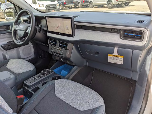 2026 Oxford White Ford Maverick XLT FWD Truck