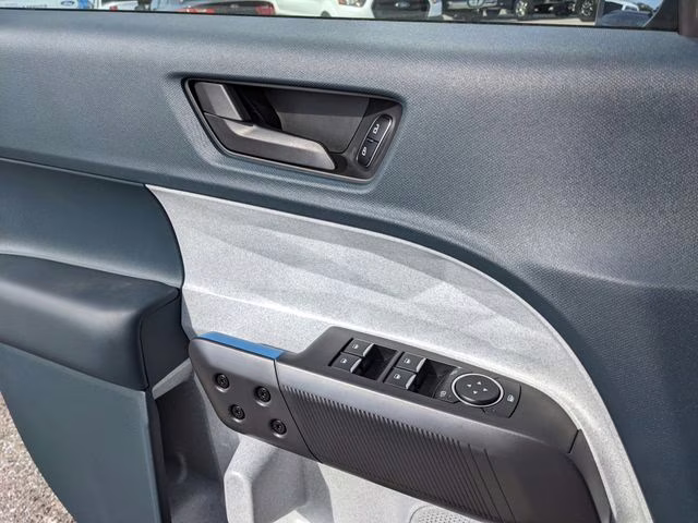 2026 Oxford White Ford Maverick XLT FWD Truck