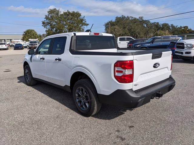 2026 Oxford White Ford Maverick XLT FWD Truck