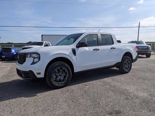 2026 Oxford White Ford Maverick XLT FWD Truck