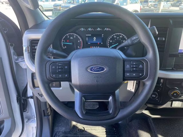 2026 Oxford White Ford Super Duty F-450 DRW XL 4X4 Chassis