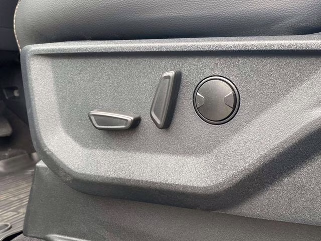 2025 Blue Metallic Ford F-150 Lariat 4X4 Truck