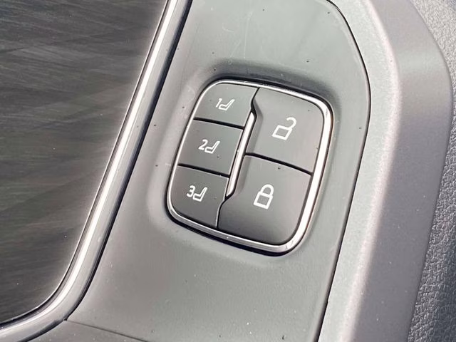 2025 Blue Metallic Ford F-150 Lariat 4X4 Truck