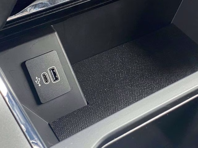 2025 Blue Metallic Ford F-150 Lariat 4X4 Truck