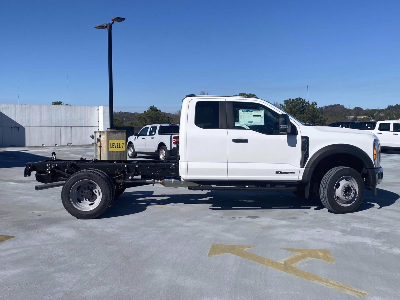 2026 Oxford White Ford Super Duty F-450 DRW XL 4X4 Chassis