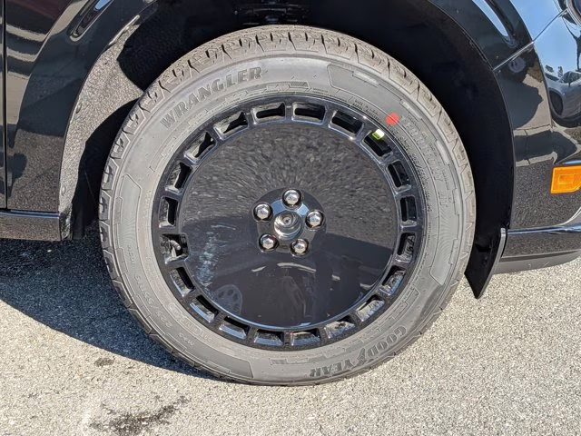 2026 Shadow Black Ford Maverick Lobo Standard AWD Truck