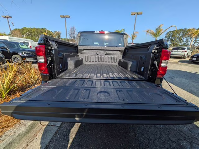 2026 Shadow Black Ford Maverick Lobo Standard AWD Truck