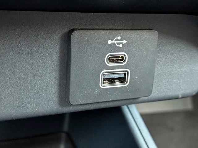 2026 Shadow Black Ford Maverick Lobo Standard AWD Truck