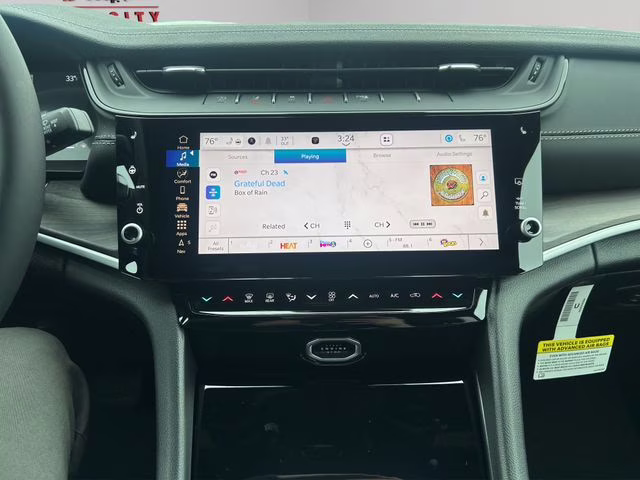 2026 Diamond Black Crystal Pearlcoat Jeep Grand Cherokee Limited 4X4 SUV