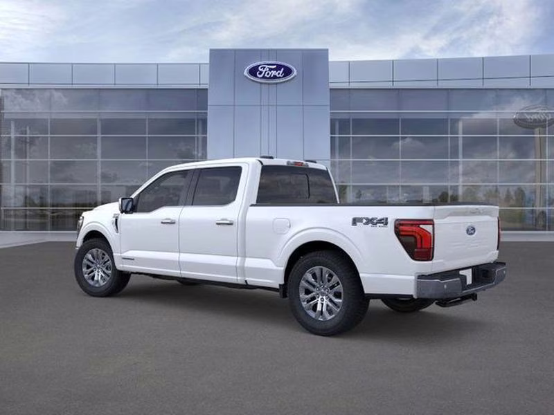 2025 Star White Metallic Tri-Coat Ford F-150 LARIAT 4X4 Truck