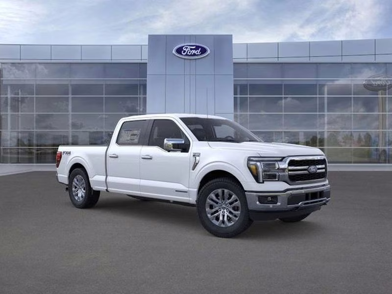 2025 Star White Metallic Tri-Coat Ford F-150 LARIAT 4X4 Truck