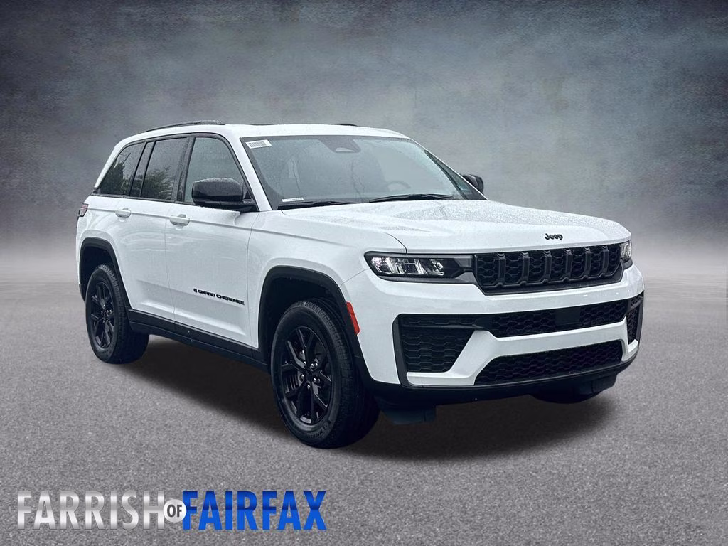2026 Bright White Clearcoat Jeep Grand Cherokee Altitude 4X4 SUV
