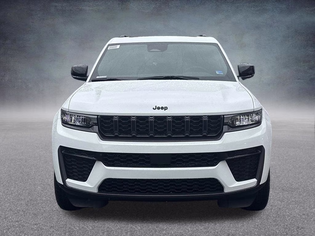 2026 Bright White Clearcoat Jeep Grand Cherokee Altitude 4X4 SUV