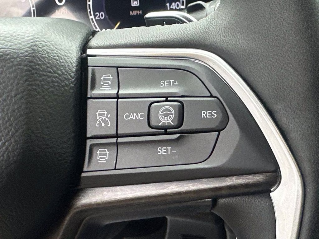 2026 Bright White Clearcoat Jeep Grand Cherokee Altitude 4X4 SUV