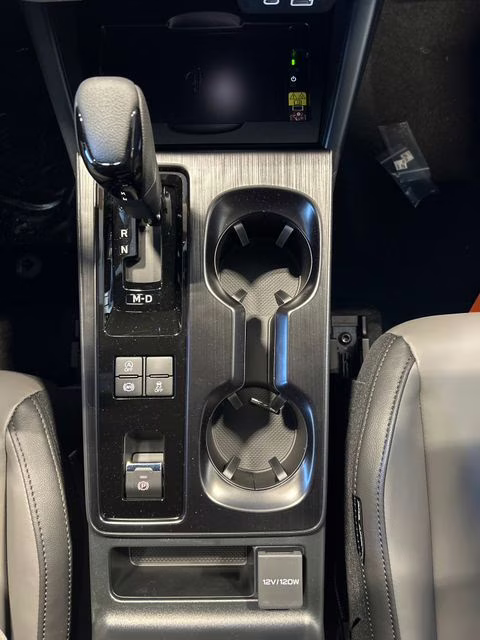 2026 Crystal White Pearl Subaru Outback Premium AWD SUV