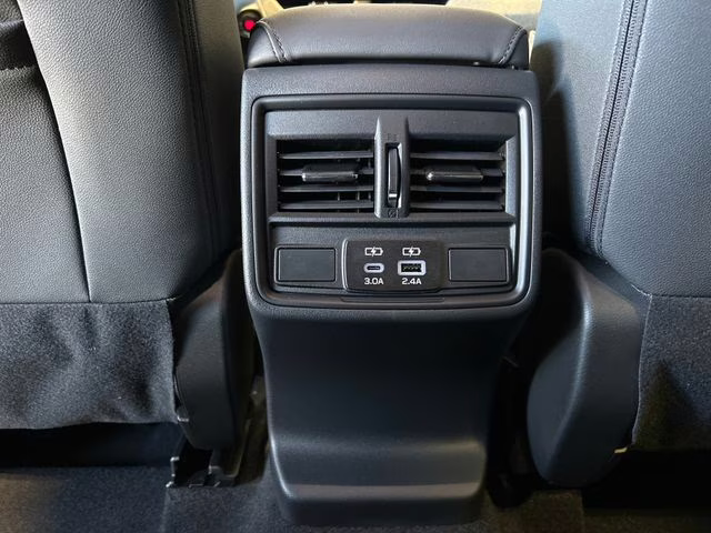 2026 Crystal White Pearl Subaru Outback Premium AWD SUV