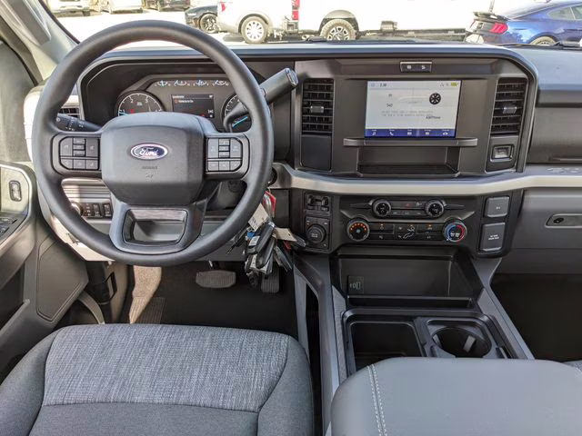 2026 Oxford White Ford Super Duty F-350 SRW XLT 4X4 Truck