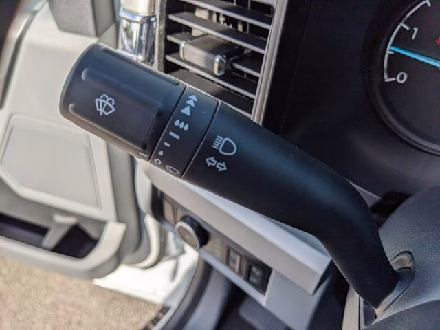 2026 Oxford White Ford Super Duty F-350 SRW XLT 4X4 Truck