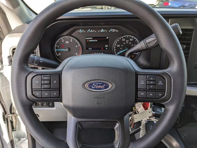 2026 Oxford White Ford Super Duty F-350 SRW XLT 4X4 Truck