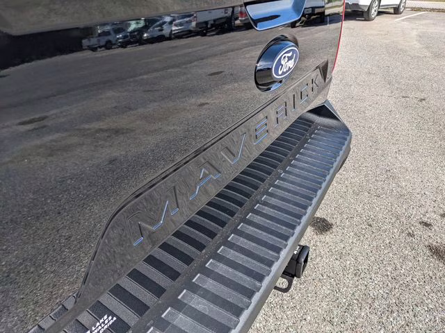 2026 Shadow Black Ford Maverick XLT FWD Truck