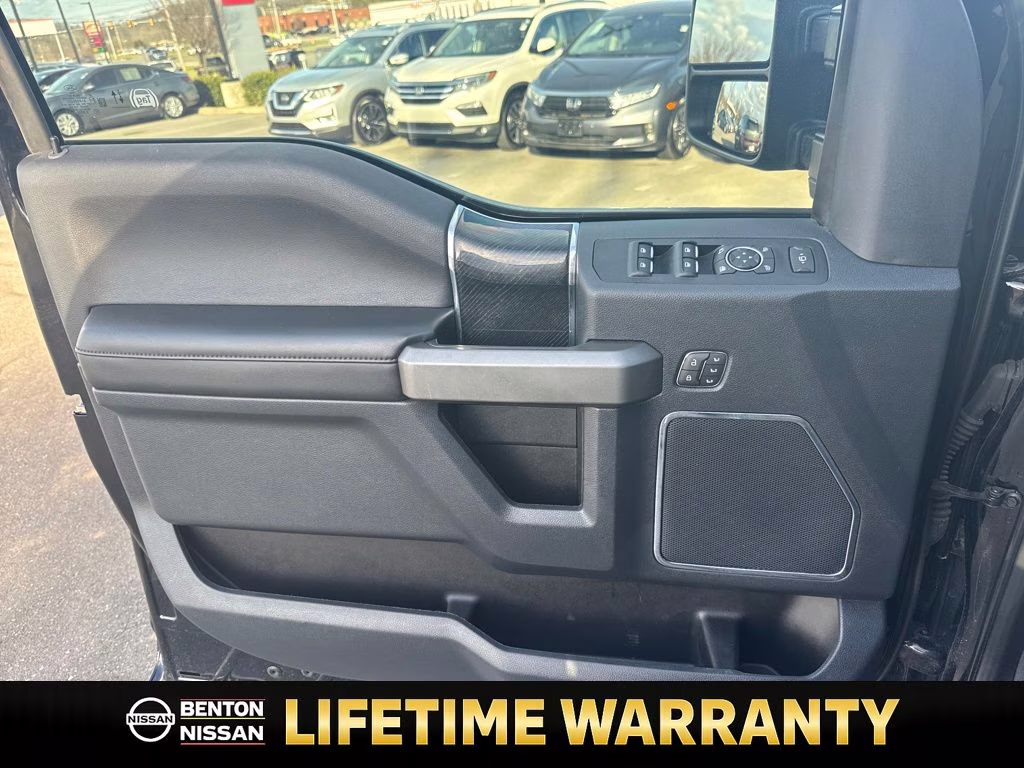 2022 Black Ford Super Duty F-250 SRW Platinum 4X4 Truck