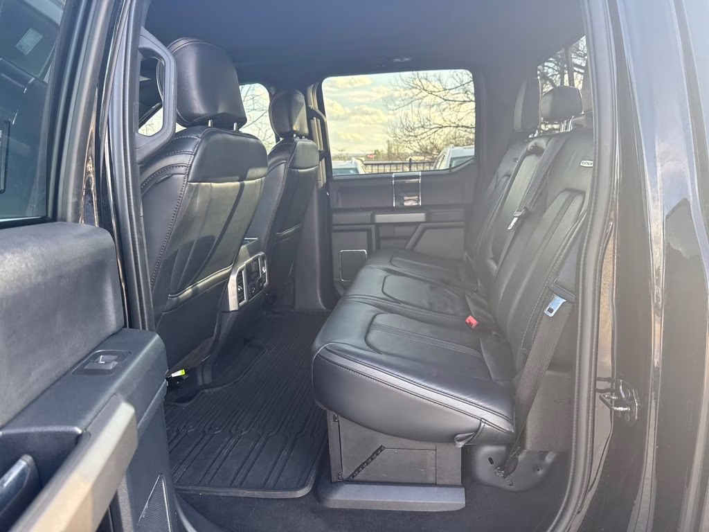 2022 Black Ford Super Duty F-250 SRW Platinum 4X4 Truck