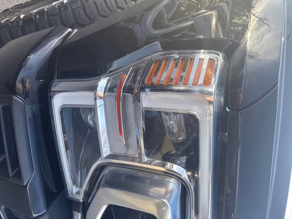 2022 Black Ford Super Duty F-250 SRW Platinum 4X4 Truck