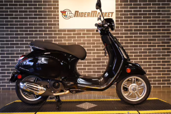 2026 Vespa Primavera 150 Officina 8 Motorcycle