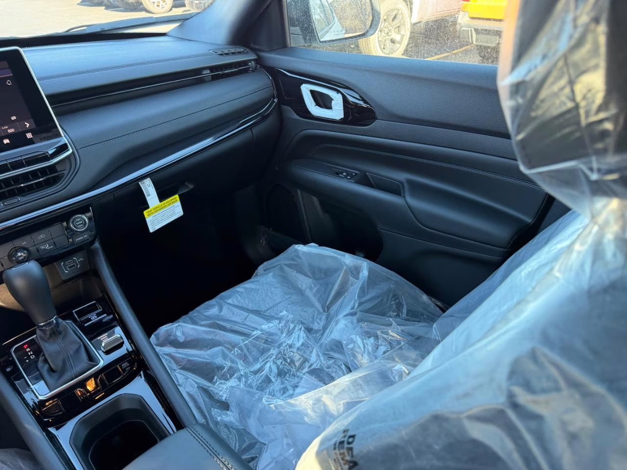 2026 Bright White Clearcoat Jeep Compass Latitude 4X4 SUV