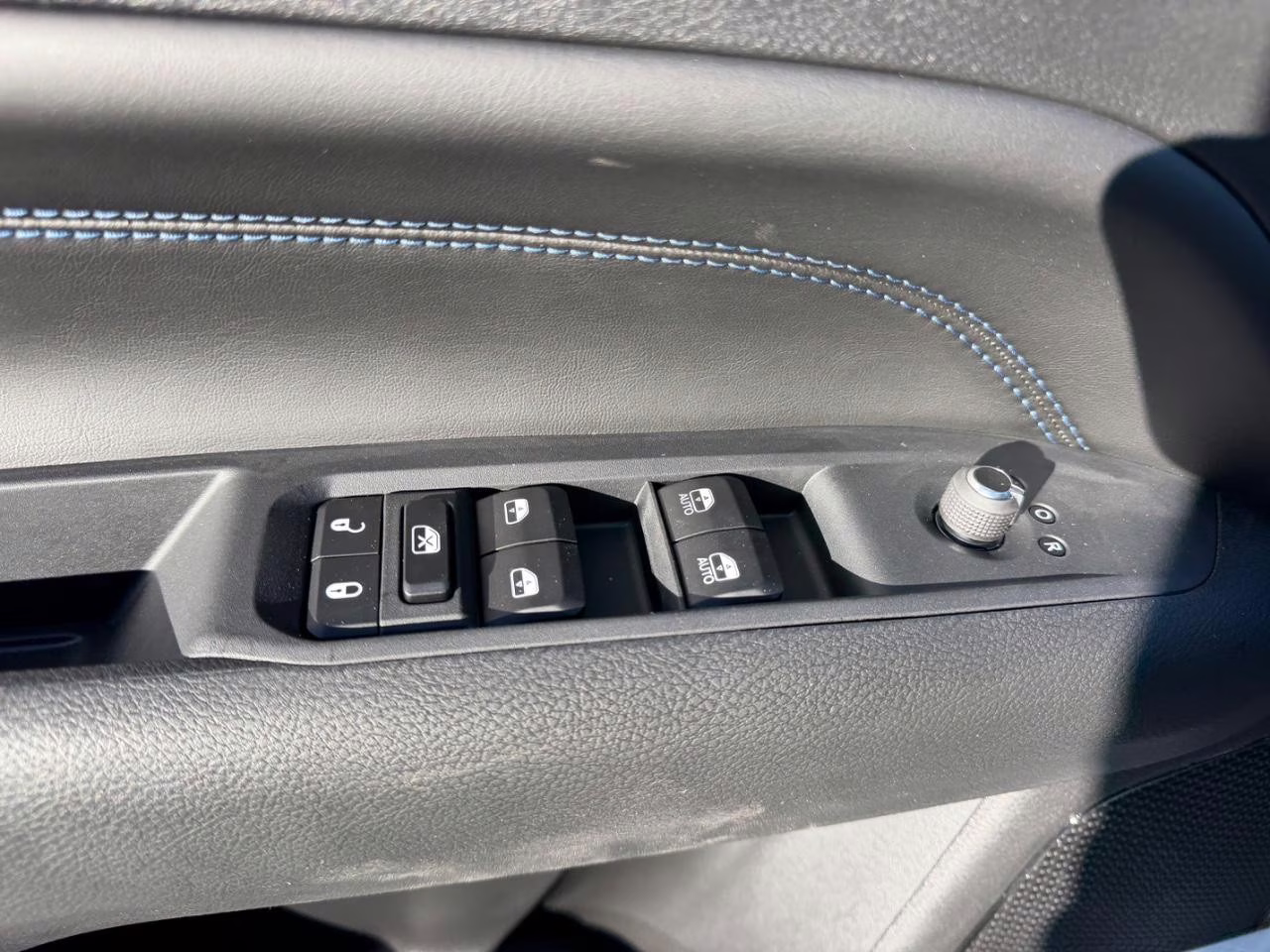 2026 Bright White Clearcoat Jeep Compass Latitude 4X4 SUV