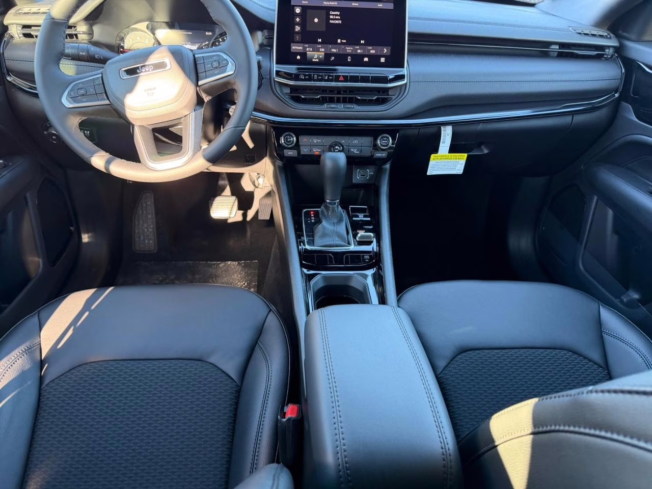 2026 Diamond Black Crystal Pearlcoat Jeep Compass Latitude 4X4 SUV