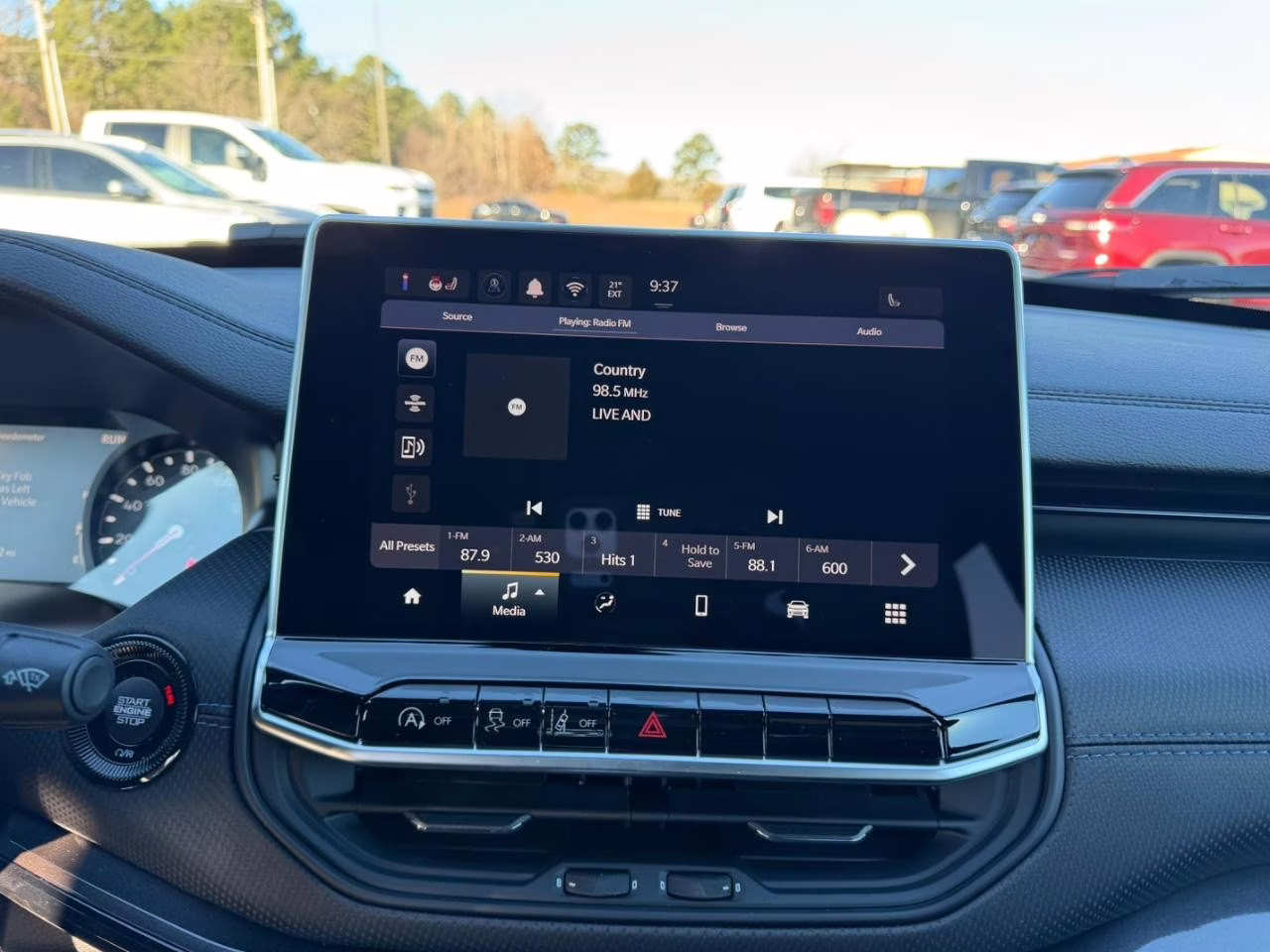 2026 Diamond Black Crystal Pearlcoat Jeep Compass Latitude 4X4 SUV