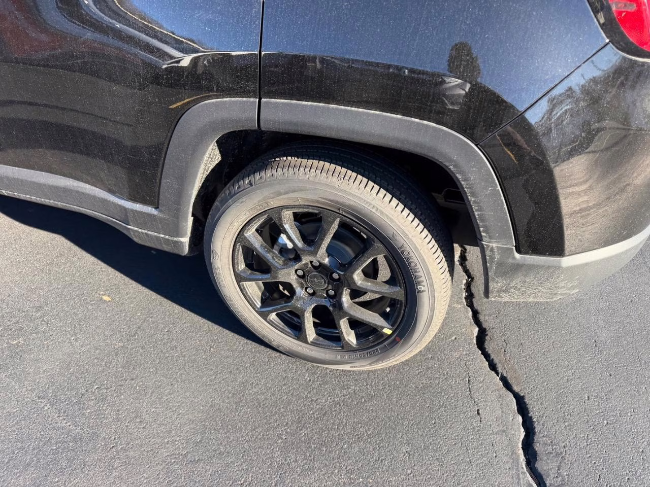 2026 Diamond Black Crystal Pearlcoat Jeep Compass Latitude 4X4 SUV