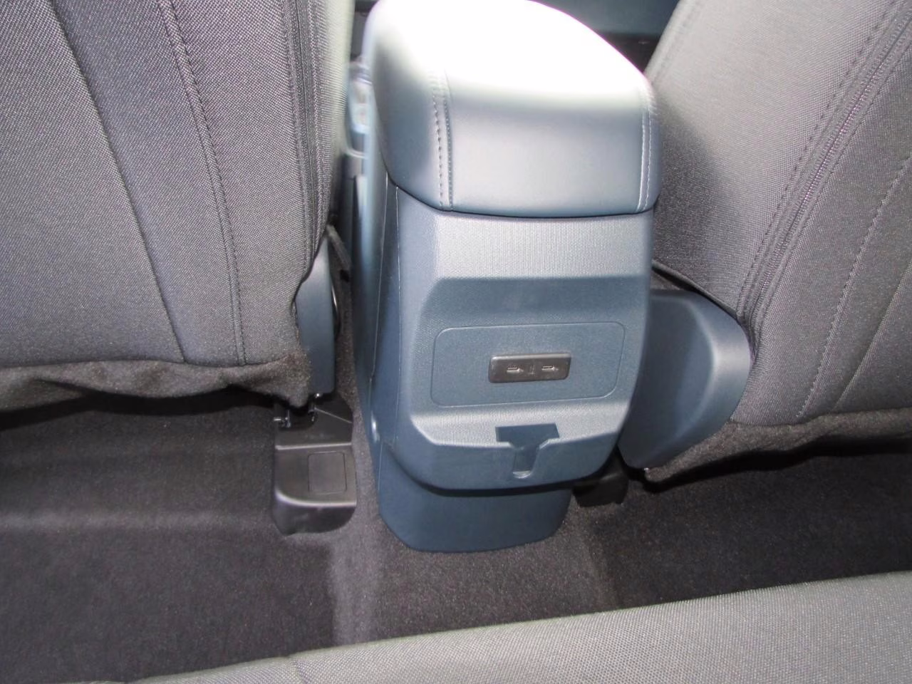 2026 Oxford White Ford Maverick XL AWD Truck