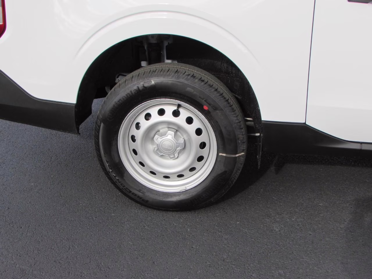 2026 Oxford White Ford Maverick XL AWD Truck