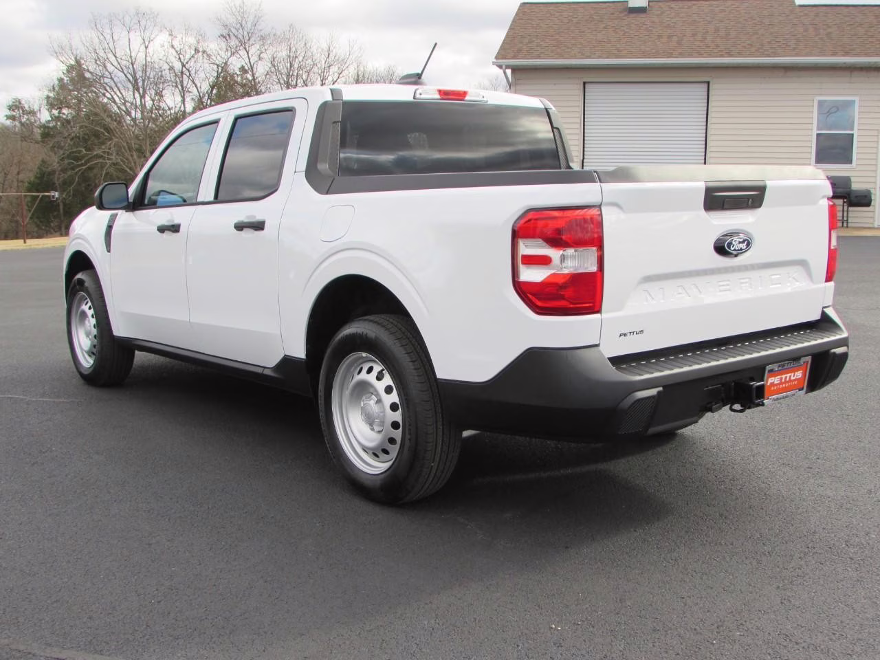 2026 Oxford White Ford Maverick XL AWD Truck