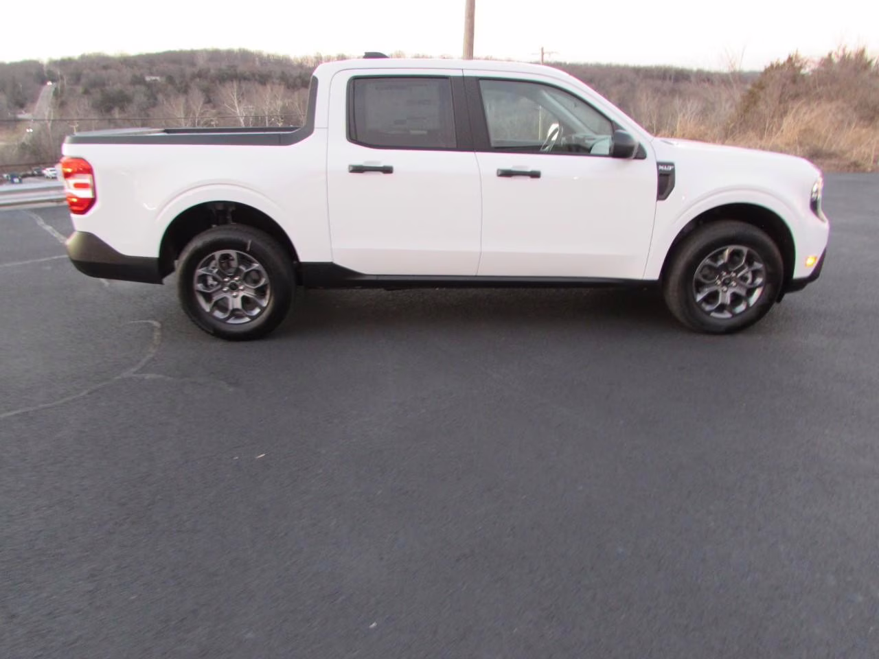 2026 Oxford White Ford Maverick XLT AWD Truck