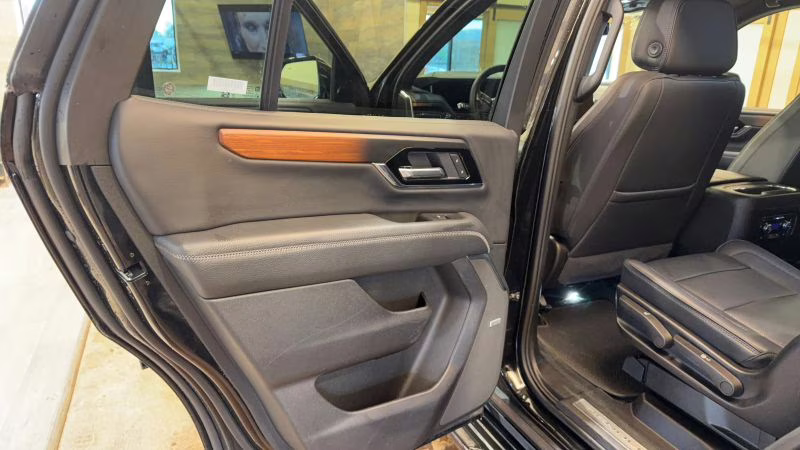 2025 Onyx Black GMC Yukon Denali Sport Utility 4D 4X4 SUV