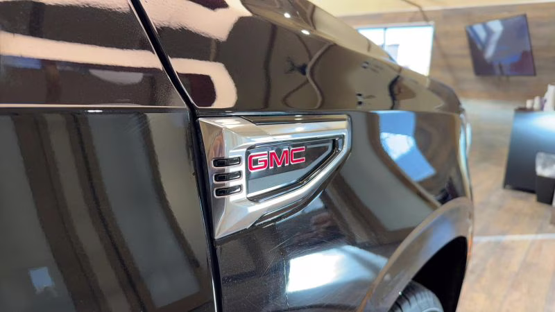 2025 Onyx Black GMC Yukon Denali Sport Utility 4D 4X4 SUV