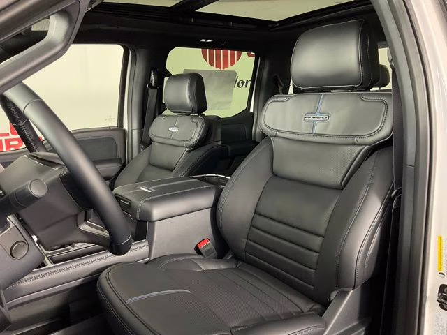 2026 White Metallic Ford Super Duty F-250 SRW Platinum 4X4 Truck