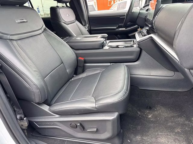 2026 Silver Metallic Ford Expedition Platinum 4X4 SUV