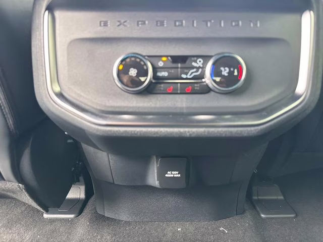 2026 Silver Metallic Ford Expedition Platinum 4X4 SUV