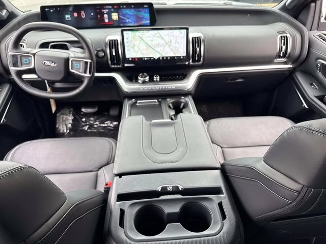 2026 Silver Metallic Ford Expedition Platinum 4X4 SUV