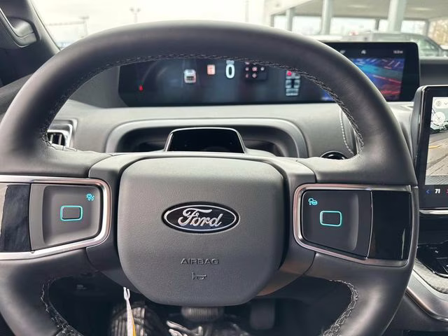 2026 Silver Metallic Ford Expedition Platinum 4X4 SUV