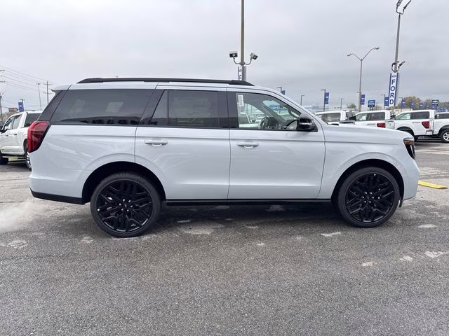 2026 Silver Metallic Ford Expedition Platinum 4X4 SUV