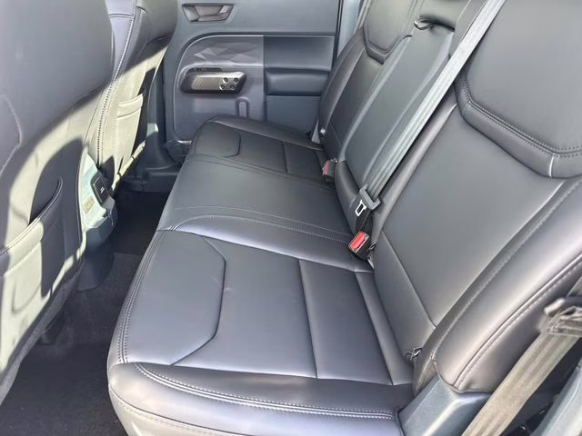 2026 White Metallic Ford Maverick Lariat AWD Truck